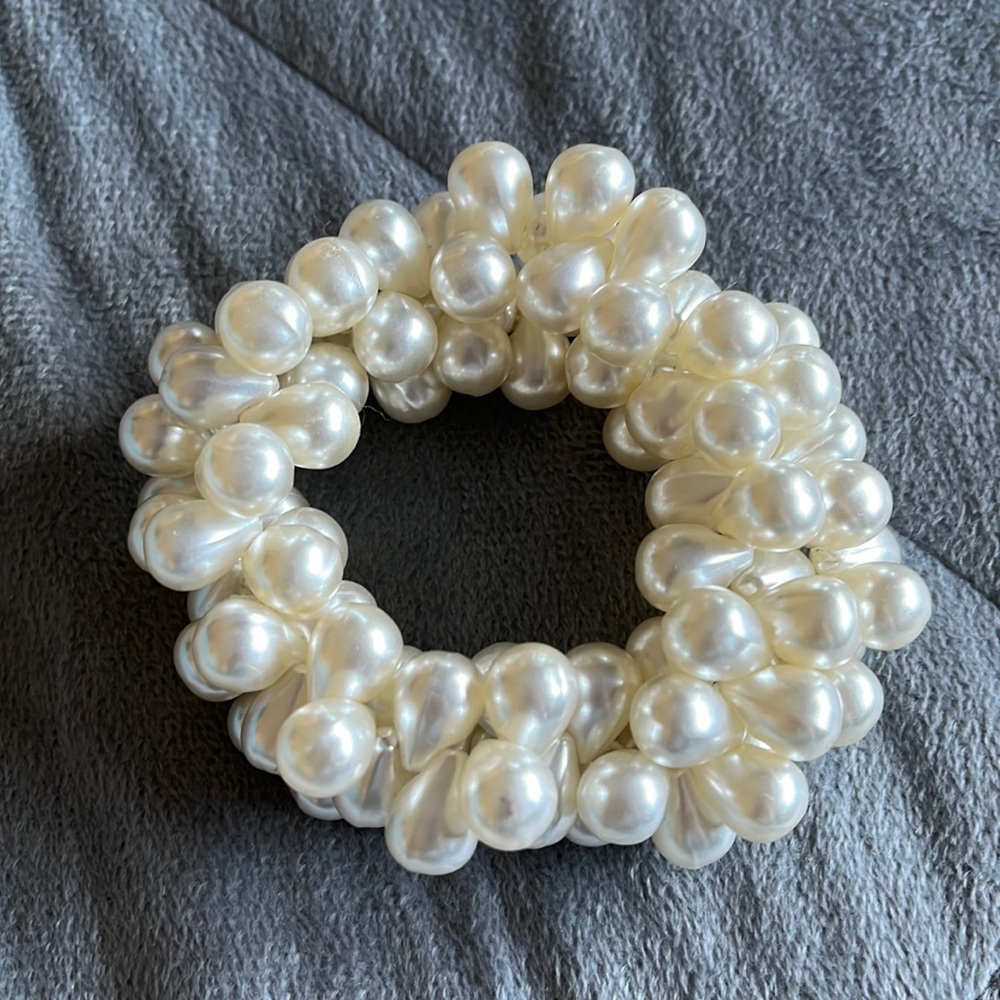 Multi Strand Pearl Bracelet